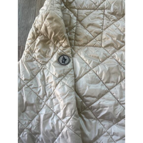 Abercrombie & Fitch Cream Quilted Jacket - Picture 8 of 10